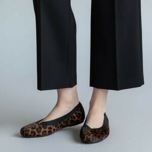 Stuart Weitzman calf hair leopard print ballet flats 8